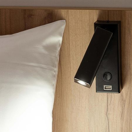 บีแอนด์บี โฮเทล ปารีส รัวซี สนามบินชาร์ลเดอโกล Hotel ภายนอก รูปภาพ