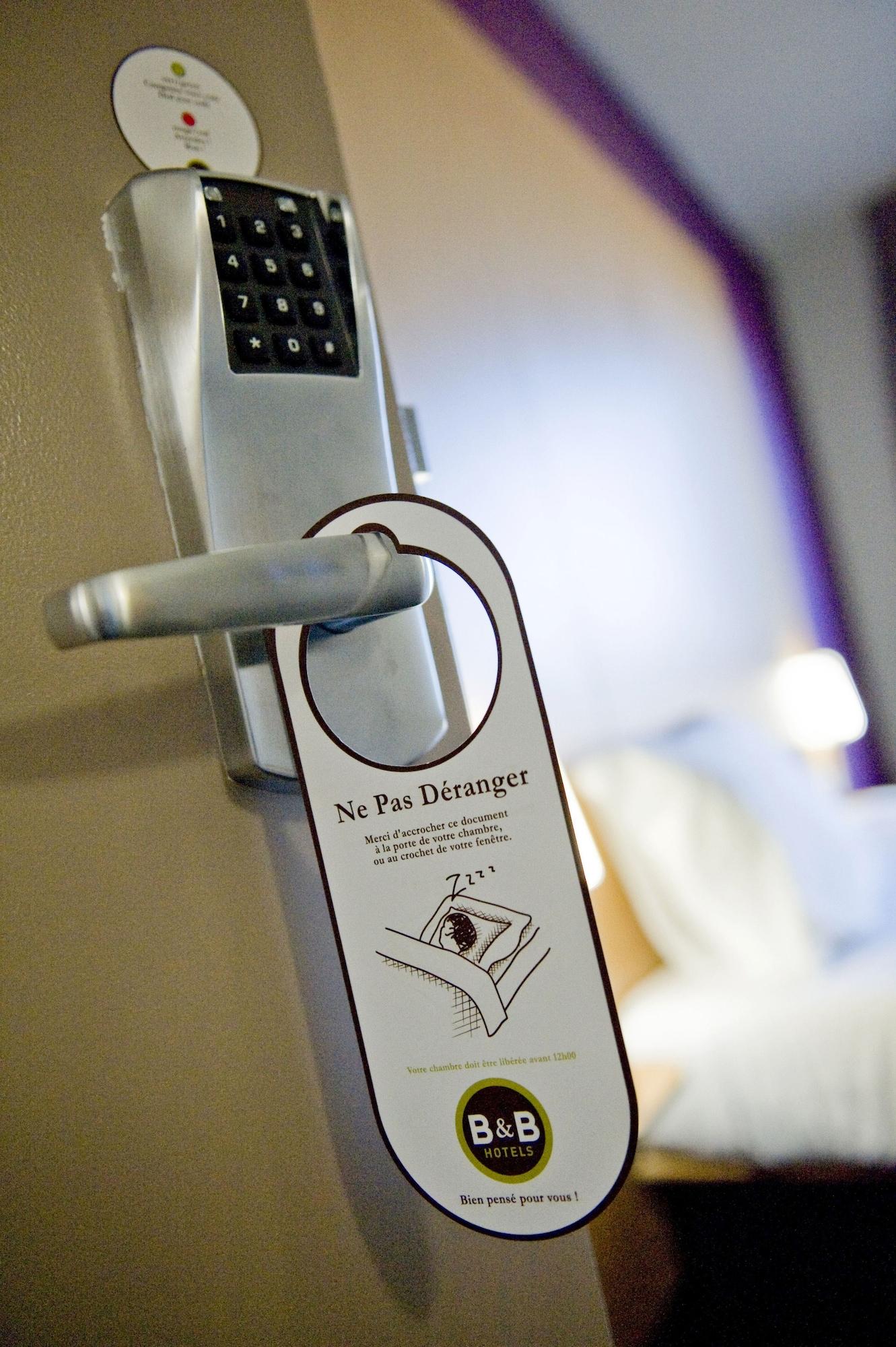 บีแอนด์บี โฮเทล ปารีส รัวซี สนามบินชาร์ลเดอโกล Hotel ภายนอก รูปภาพ
