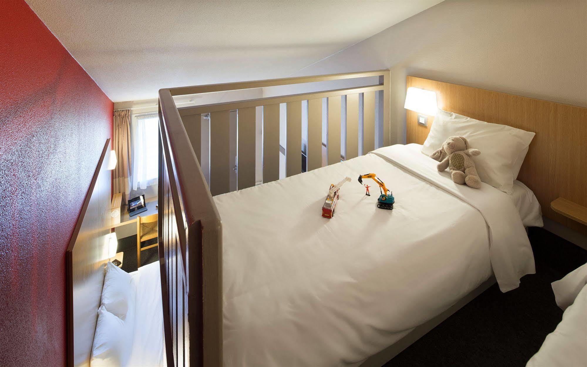 บีแอนด์บี โฮเทล ปารีส รัวซี สนามบินชาร์ลเดอโกล Hotel ภายนอก รูปภาพ