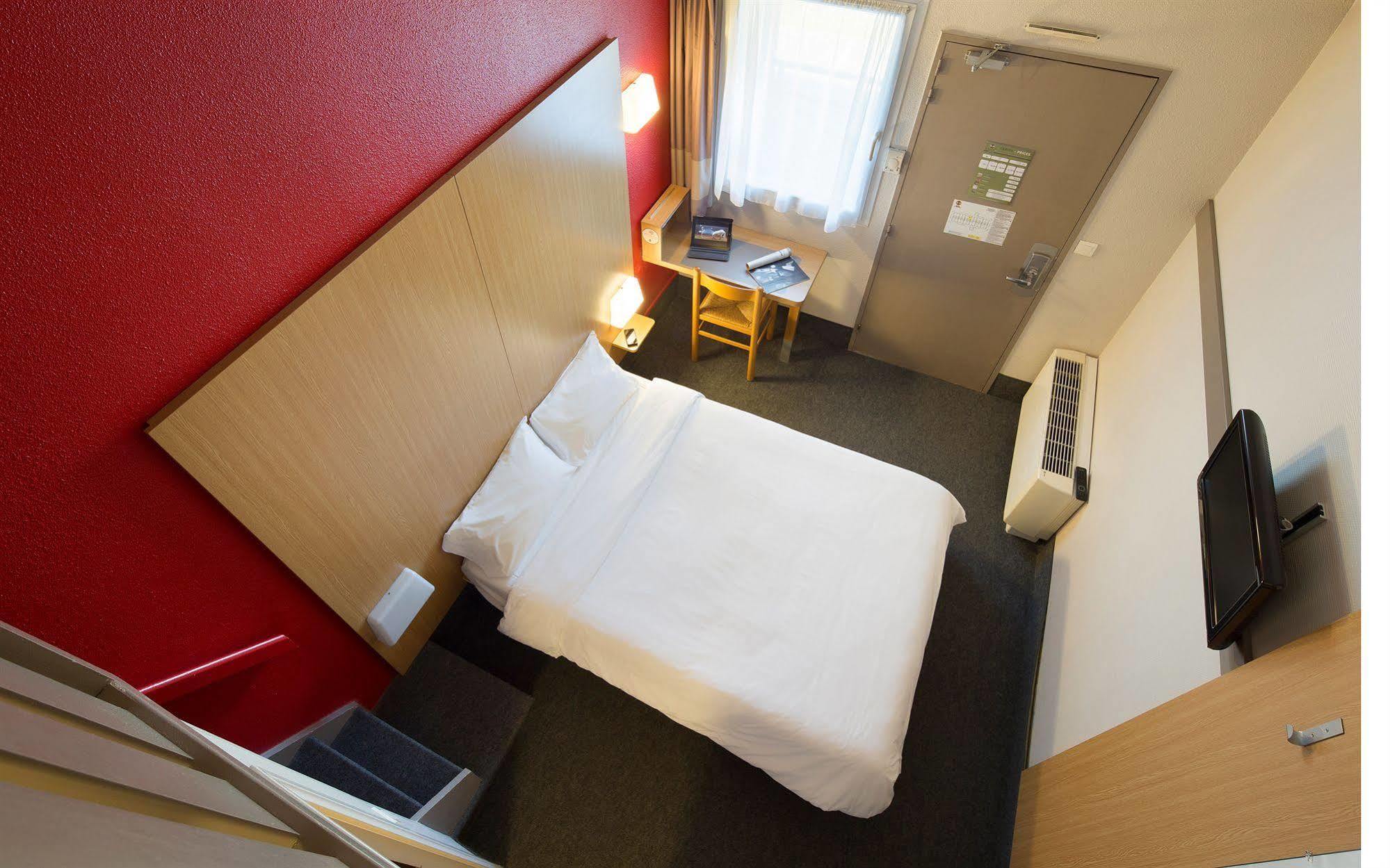 บีแอนด์บี โฮเทล ปารีส รัวซี สนามบินชาร์ลเดอโกล Hotel ภายนอก รูปภาพ